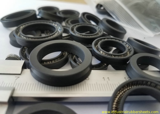 SS304, SS316 के डालने के वसंत के साथ सफेद या काले PTFE कार्बन सील, PTFE तेल सील