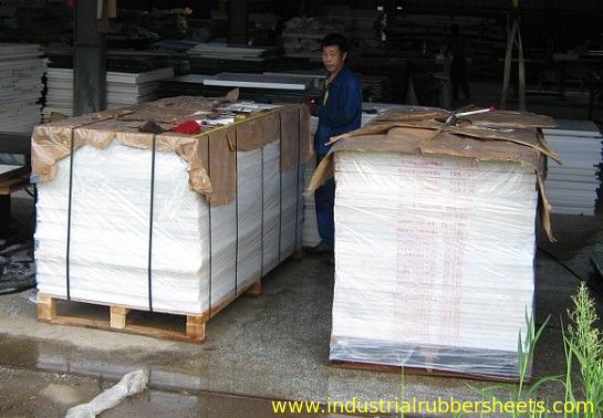 उच्च तन्यता शक्ति 62Mpa और विस्तृत कार्य तापमान -30℃ से +165℃ के साथ वर्जिन POM डेल्रिन प्लास्टिक शीट